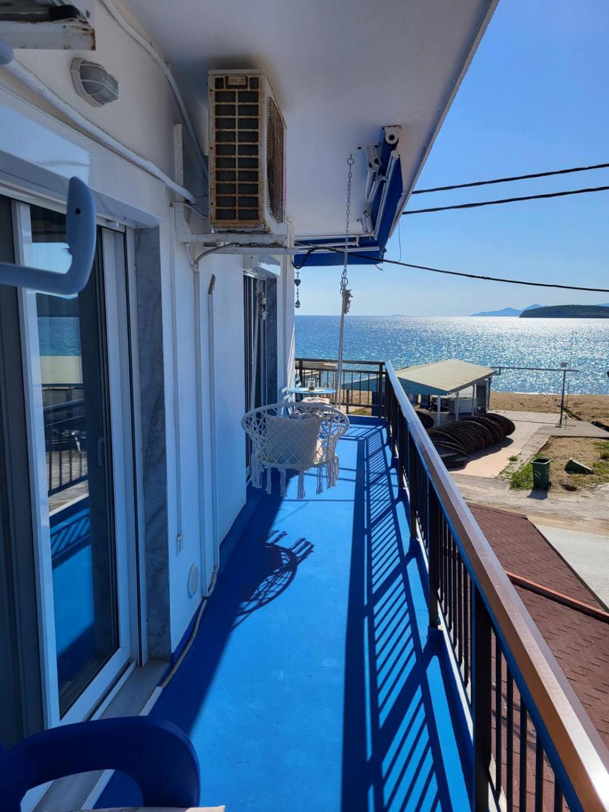 Apartament Upper Deck Apt. Néa Péramos Zewnętrze zdjęcie